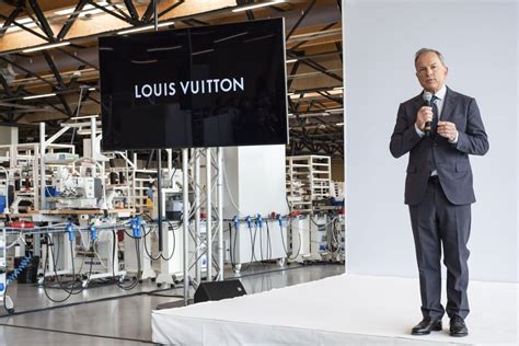 michael burke ceo of louis vuitton|michael burke fashion group.